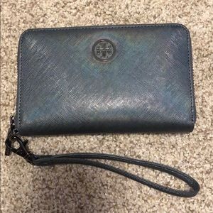 Tory Burch Robinson Ologram Smartphone Wristlet
